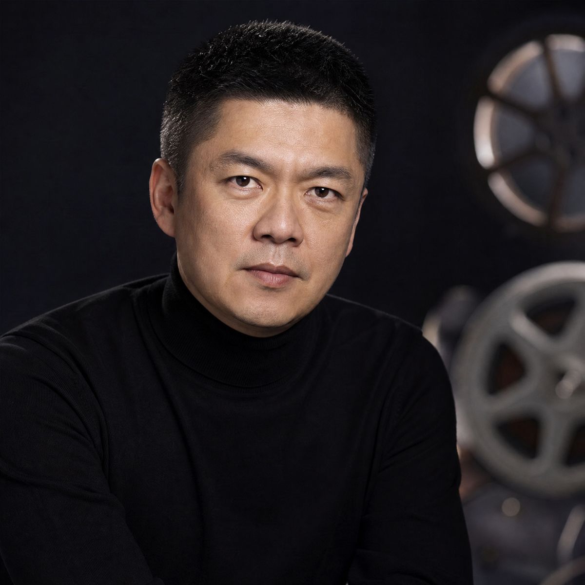 少萝首席导演陈明远